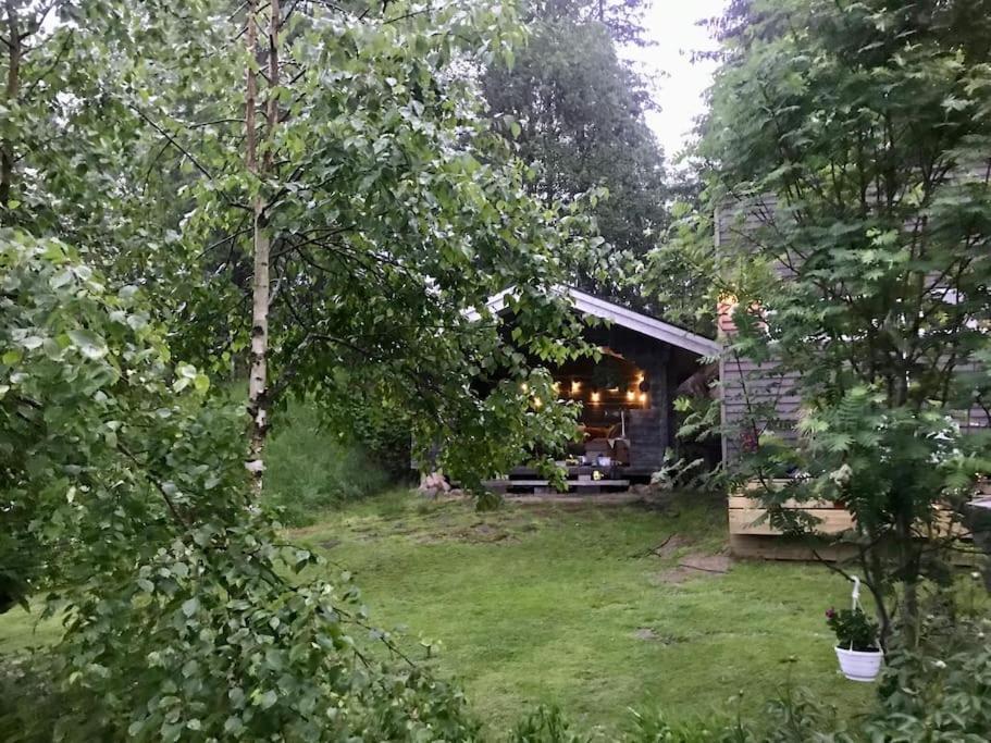15 Min Fran Ullared! Ny Stuga Med Hoeg Standard! Alvsered Exterior foto