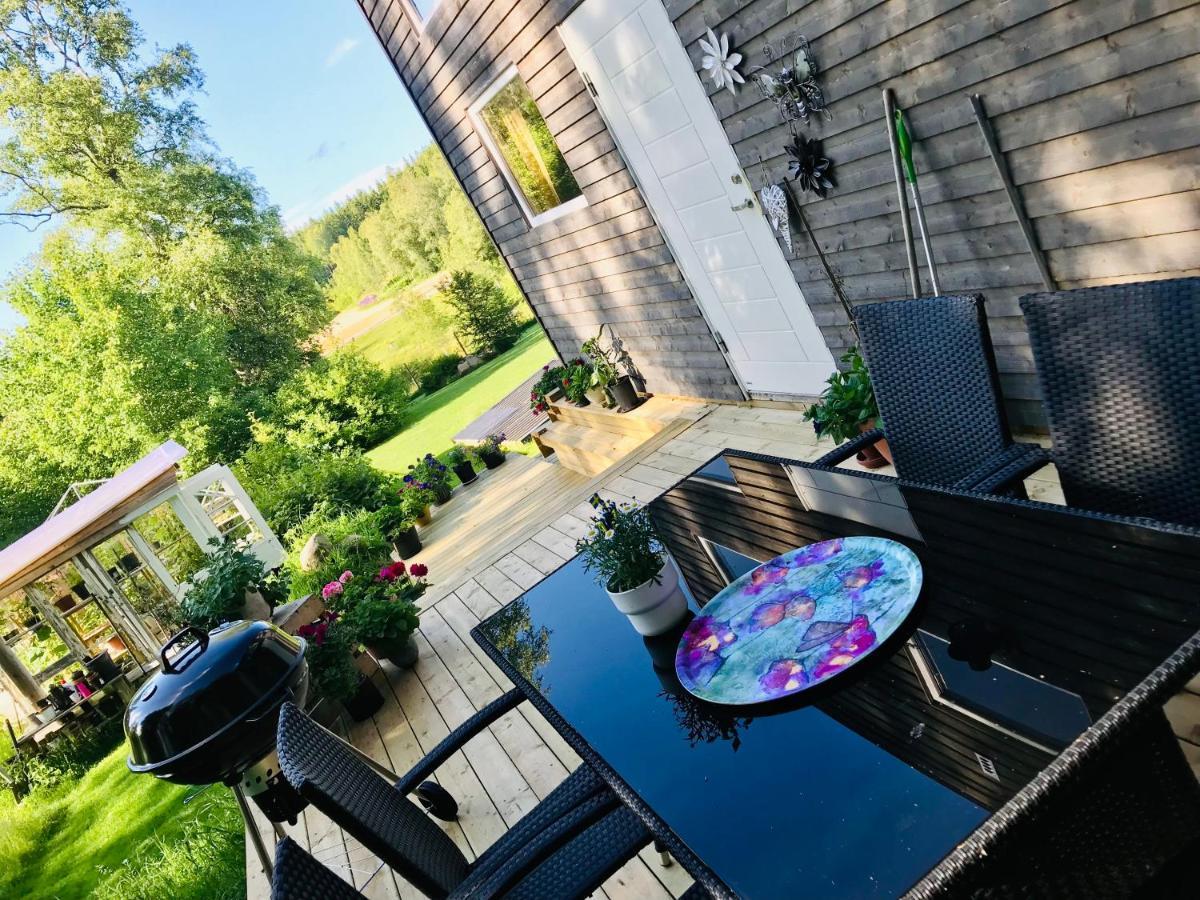 15 Min Fran Ullared! Ny Stuga Med Hoeg Standard! Alvsered Exterior foto